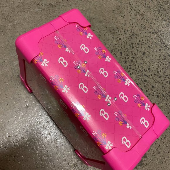 SOLD - 1991 Vintage Barbie Doll Trunk, Deluxe Trunk for Barbie Dolls - Picture 7 of 11